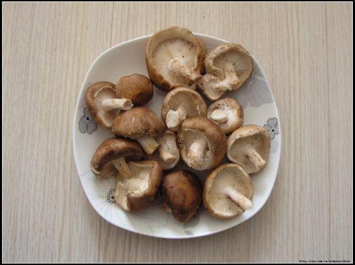 红醋香菇的做法