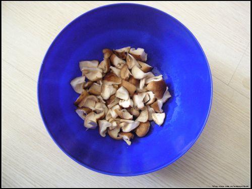 红醋香菇的做法