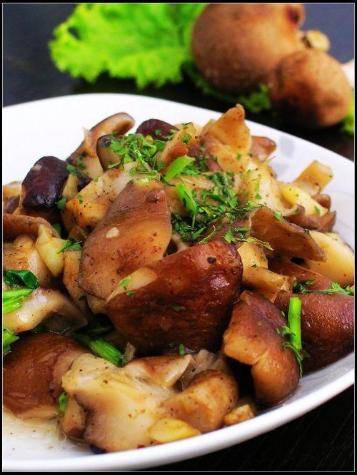 红醋香菇的做法