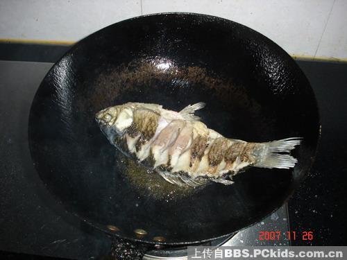 红烧河鲫鱼的做法
