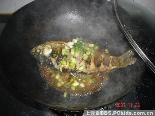 红烧河鲫鱼的做法