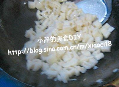 糖醋藕丁的做法