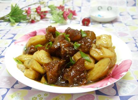 土豆炖牛筋的做法