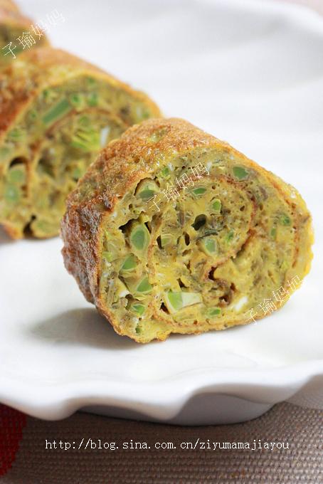 香椿鸡蛋卷的做法