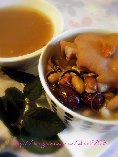 花生八爪鱼煲猪脚汤的做法