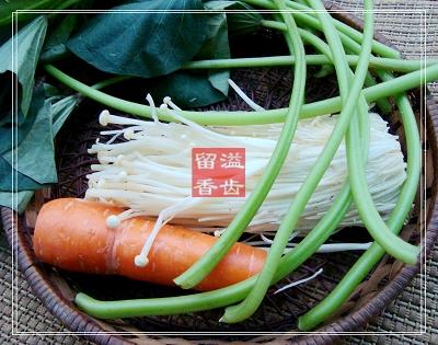 凉拌番薯藤金针菇胡萝卜的做法