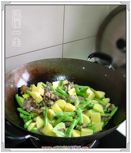 四季豆烧排骨的做法