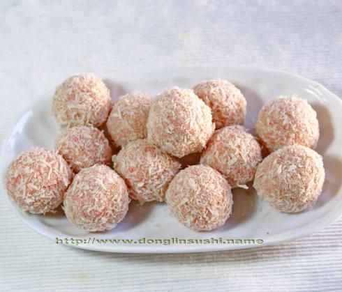 菠萝酸奶溜素虾球的做法