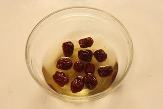 苦瓜酱烧排骨的做法