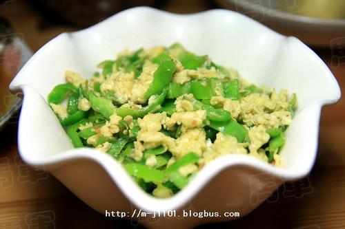 辣椒炒鸡蛋的做法