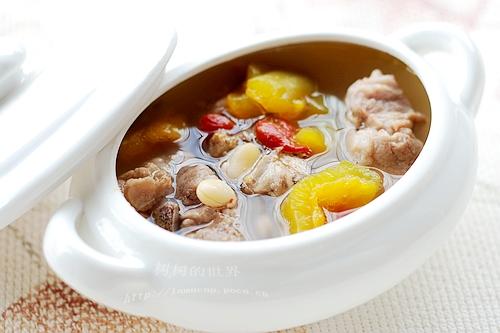 苦瓜黄豆排骨汤的做法