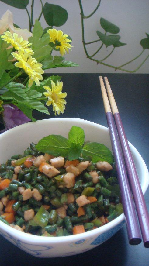豇豆丁炒肉丁的做法