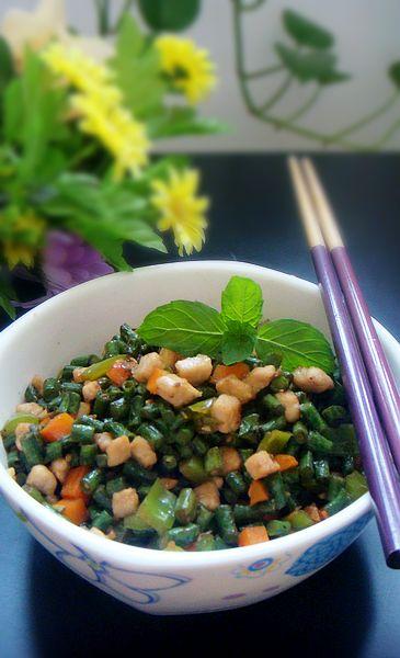 豇豆丁炒肉丁的做法