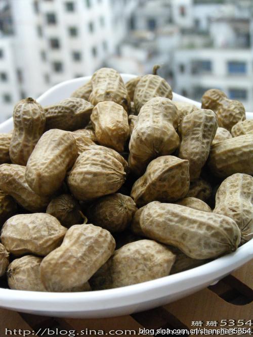 卤水煮花生的做法