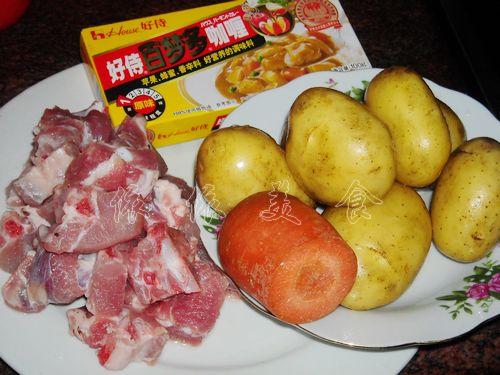 咖喱土豆排骨的做法