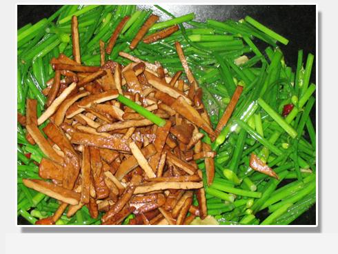 韭菜苔炒香干的做法