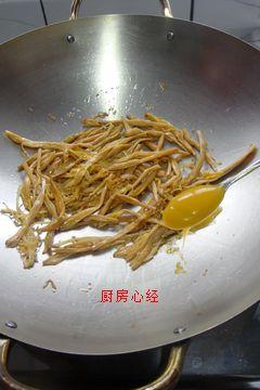 姜丝烩丝瓜的做法