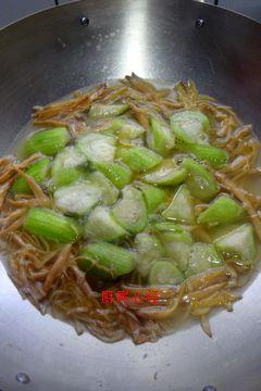 姜丝烩丝瓜的做法