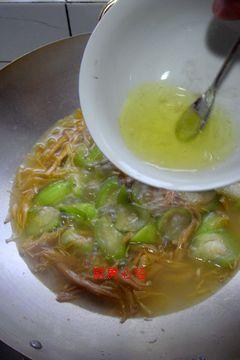 姜丝烩丝瓜的做法