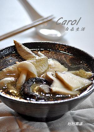 菌菇鸡汤的做法