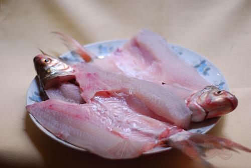 鲮鱼三吃的做法