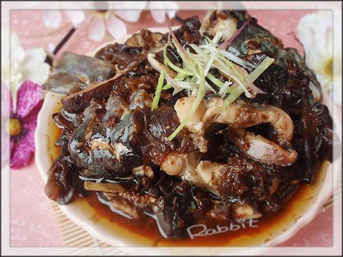 豉油香菇云耳蒸鲶鱼的做法