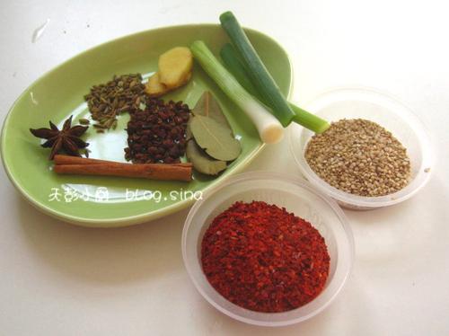 红油笋丝金针菇的做法