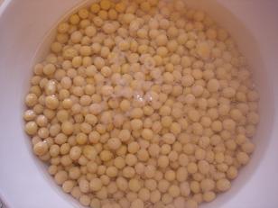 黄豆猪脚汤的做法