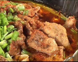 水煮肉片和农家肉皮冻的做法