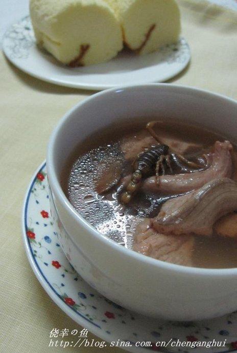 金边水蛇煲蝎子的做法