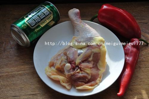 柿子椒生炒鸡腿肉的做法