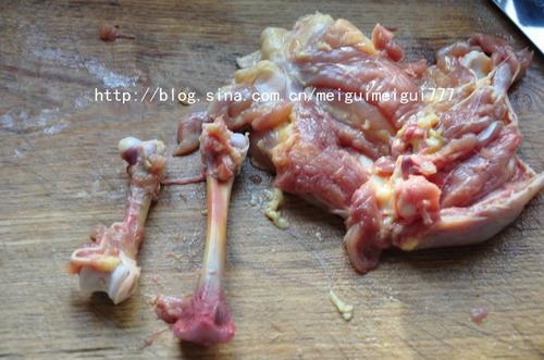 柿子椒生炒鸡腿肉的做法