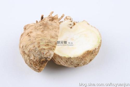 芹菜肉丝的做法