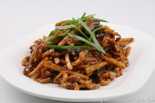 芹菜肉丝的做法