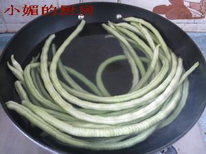 假蒌肉馅酿豆角的做法