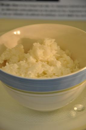 烤鳗鱼饭+味增汤+凉拌海带的做法