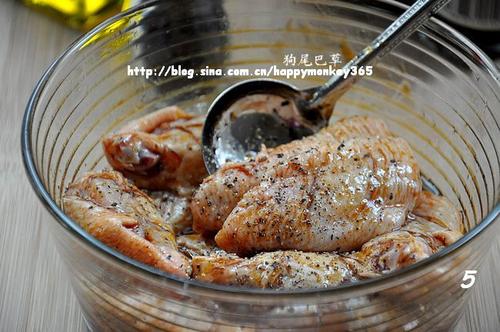 黑胡椒蚝油烤鸡翅的做法