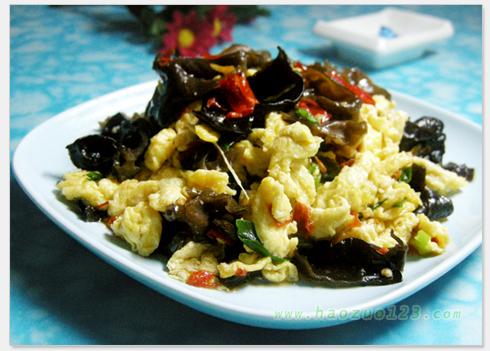 木耳炒鸡蛋的做法