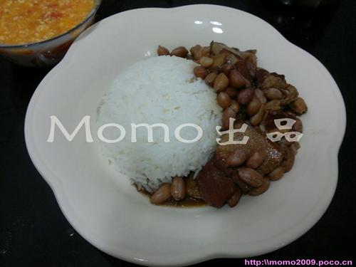 花生卤肉的做法