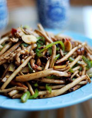 鲜茶树菇炒肉丝的做法