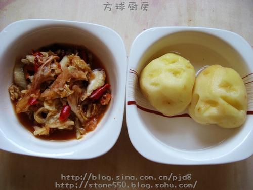 辣白菜炒土豆片的做法
