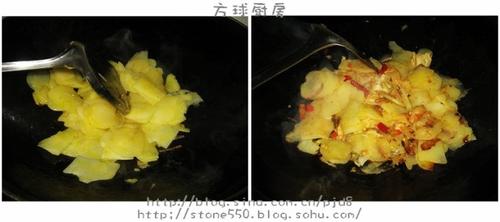 辣白菜炒土豆片的做法