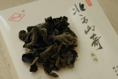 白菜炒木耳的做法