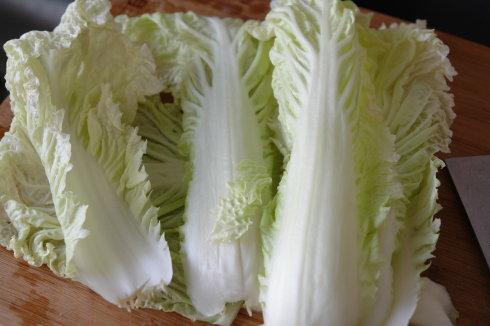 白菜炒木耳的做法