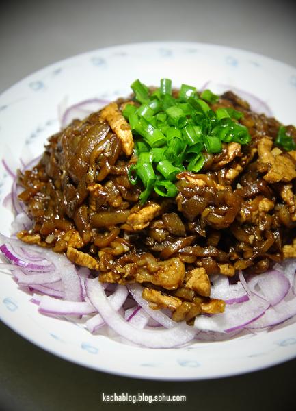 烧茄条拌洋葱的做法