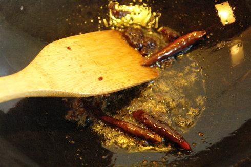 椒香腐竹的做法