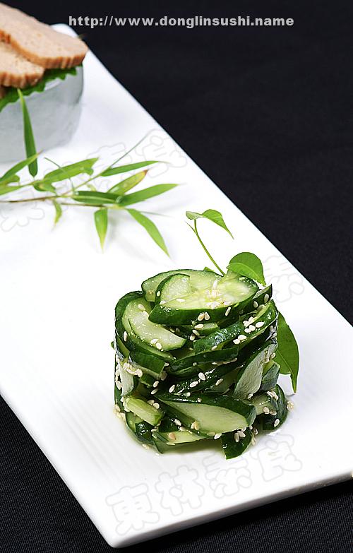 芥末麻香黄瓜配白切素牛肉的做法