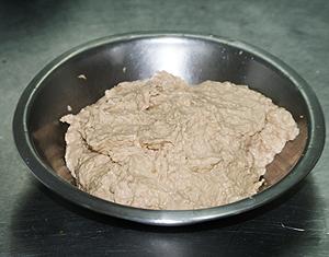 芥末麻香黄瓜配白切素牛肉的做法