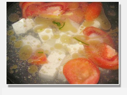油面筋西红柿汤的做法