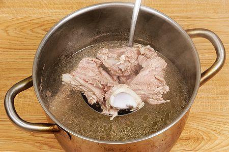 鳄鱼肉花菇南北杏煲猪腱的做法